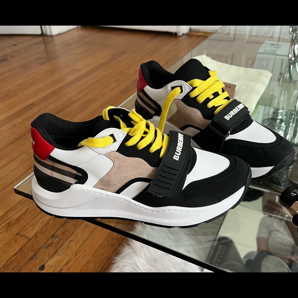 NEW Burberry sneakers. 100% original, no box only dust bag and tags.